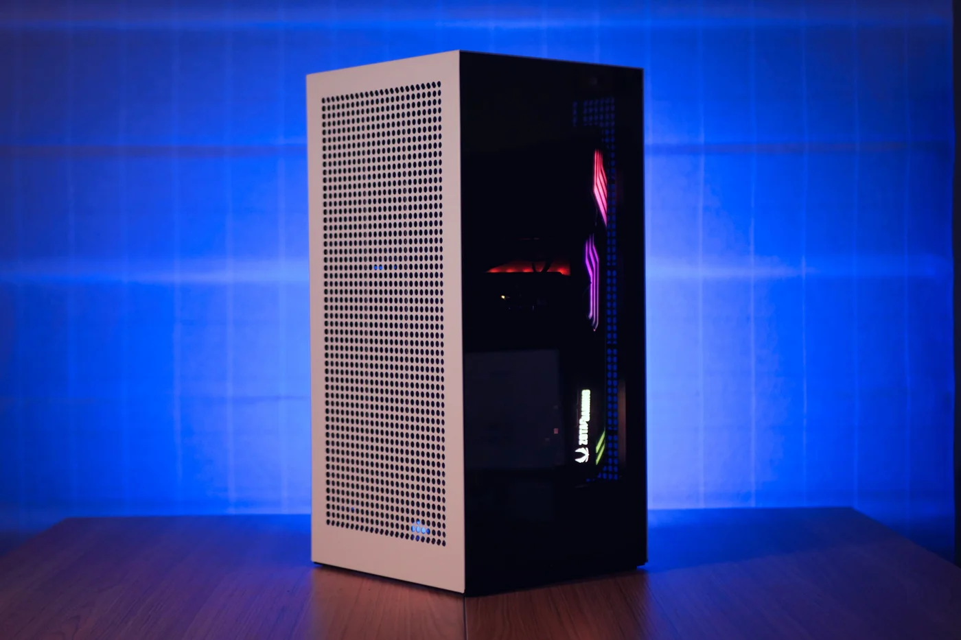 Example mini ITX small form factor build, style reference